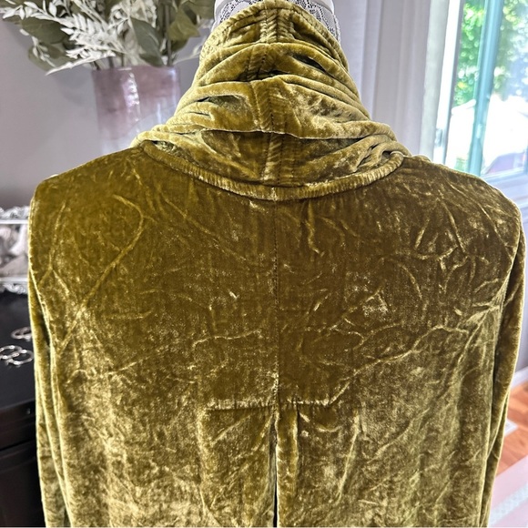 Kathleen Sommers Boutique Dijon Silk Velvet Open Cardigan Medium – Quiet Luxury - Picture 7 of 16